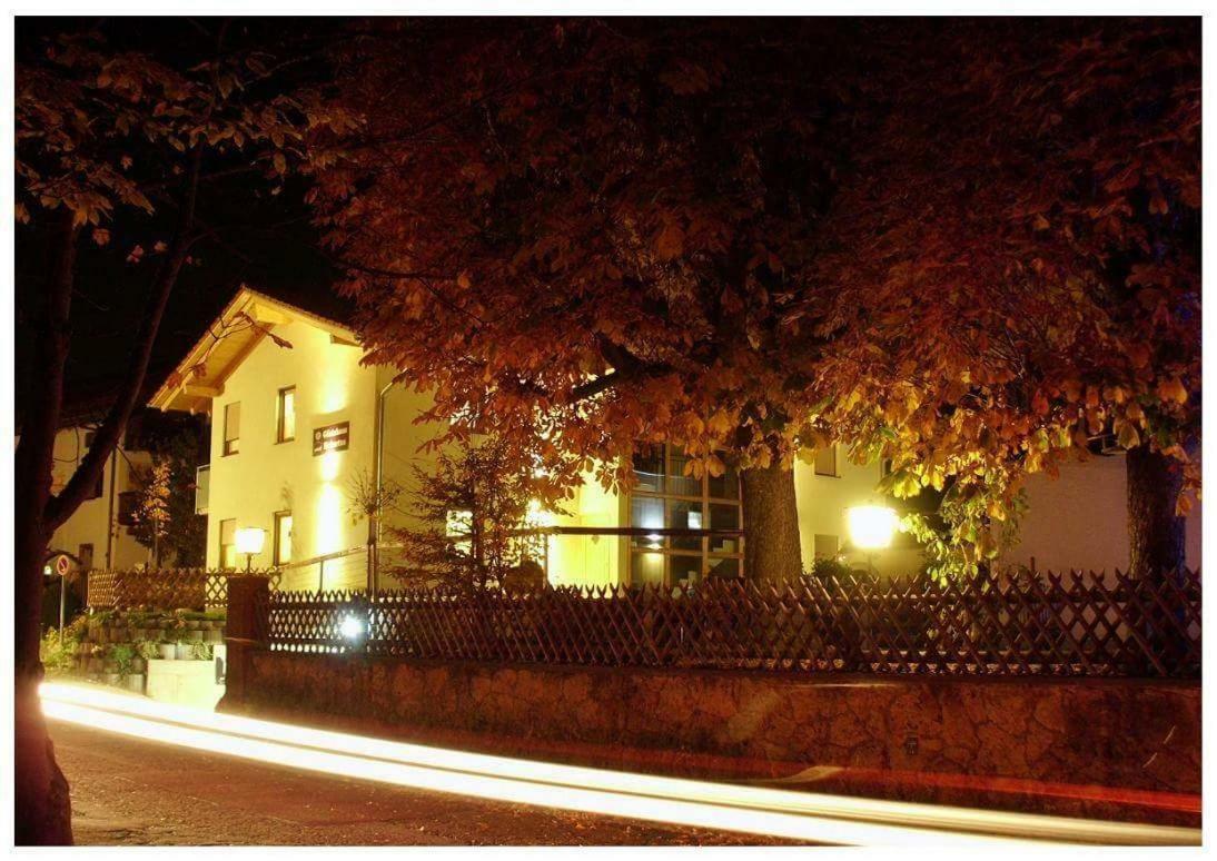 Gaestehaus Hubertus Бад-Айблинг